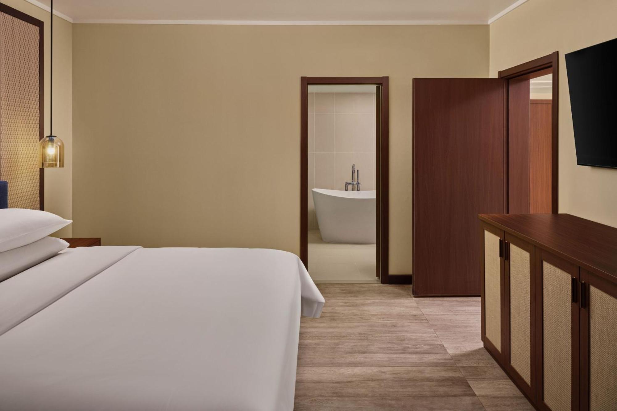 Sheraton Samoa Beach Resort Mulifanua Exterior foto