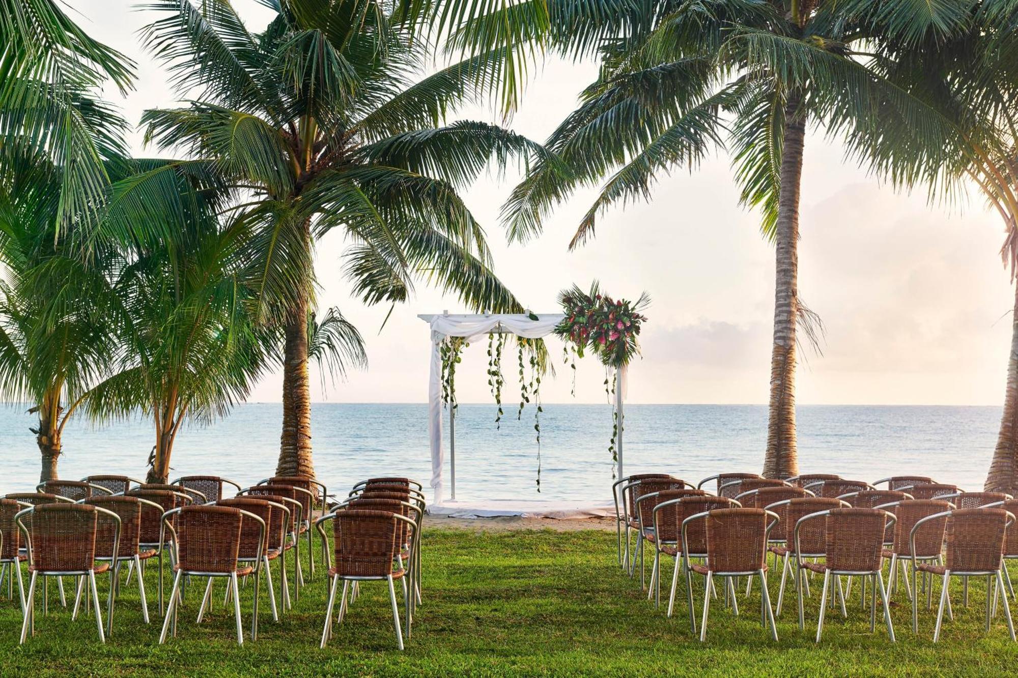 Sheraton Samoa Beach Resort Mulifanua Exterior foto
